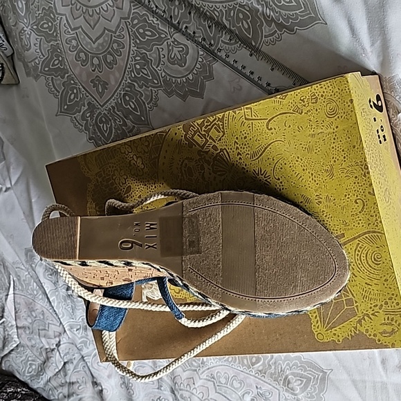 Brand New Mix No 6 Wedges - Picture 3 of 5